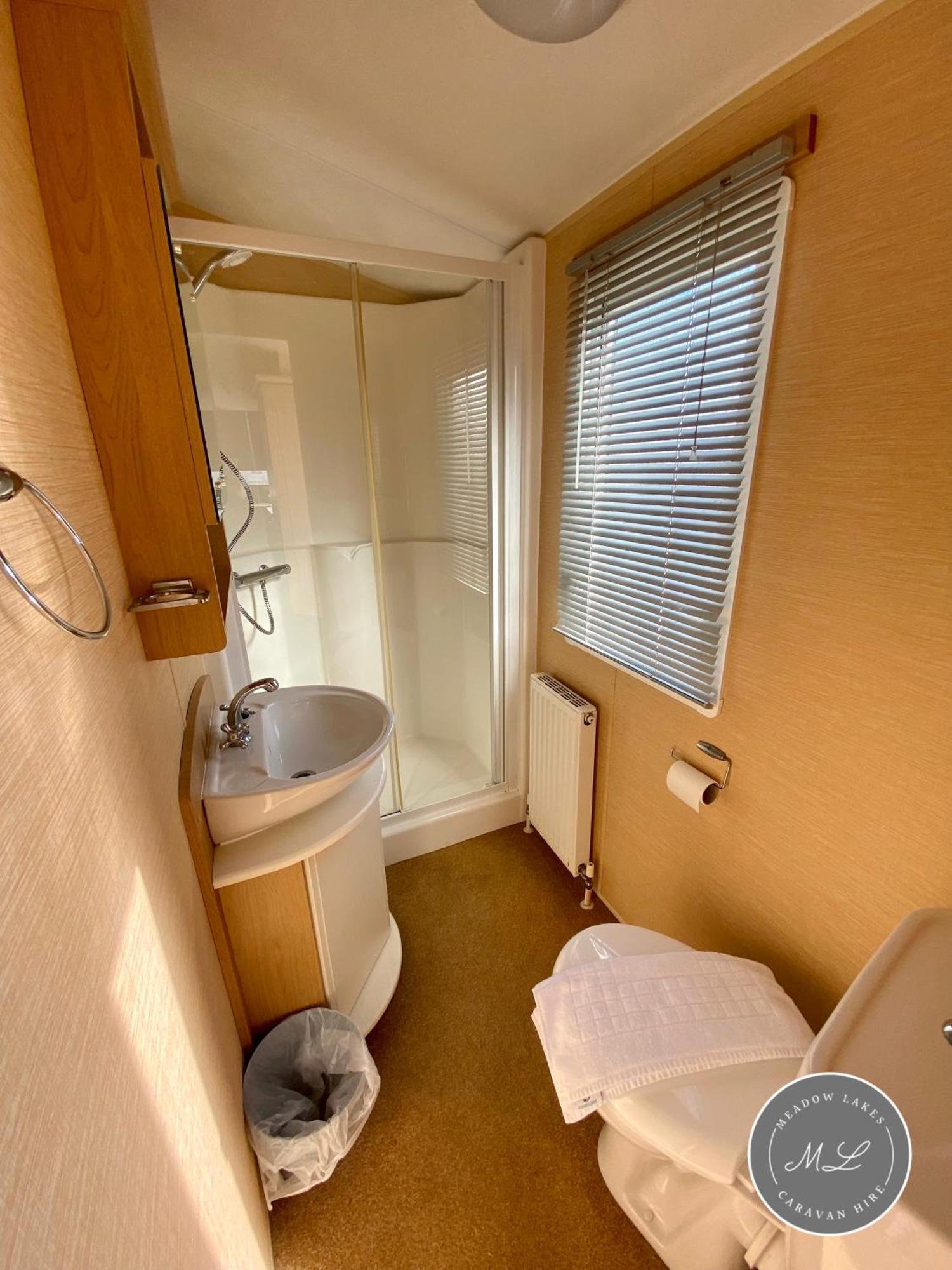 Palm Grove 132 - Pet Friendly, Wifi, Central Heating, Close To Shops And Beach - Meadow Lakes Caravan & Lodge Hire Чапъл Сейнт Лионардс Екстериор снимка